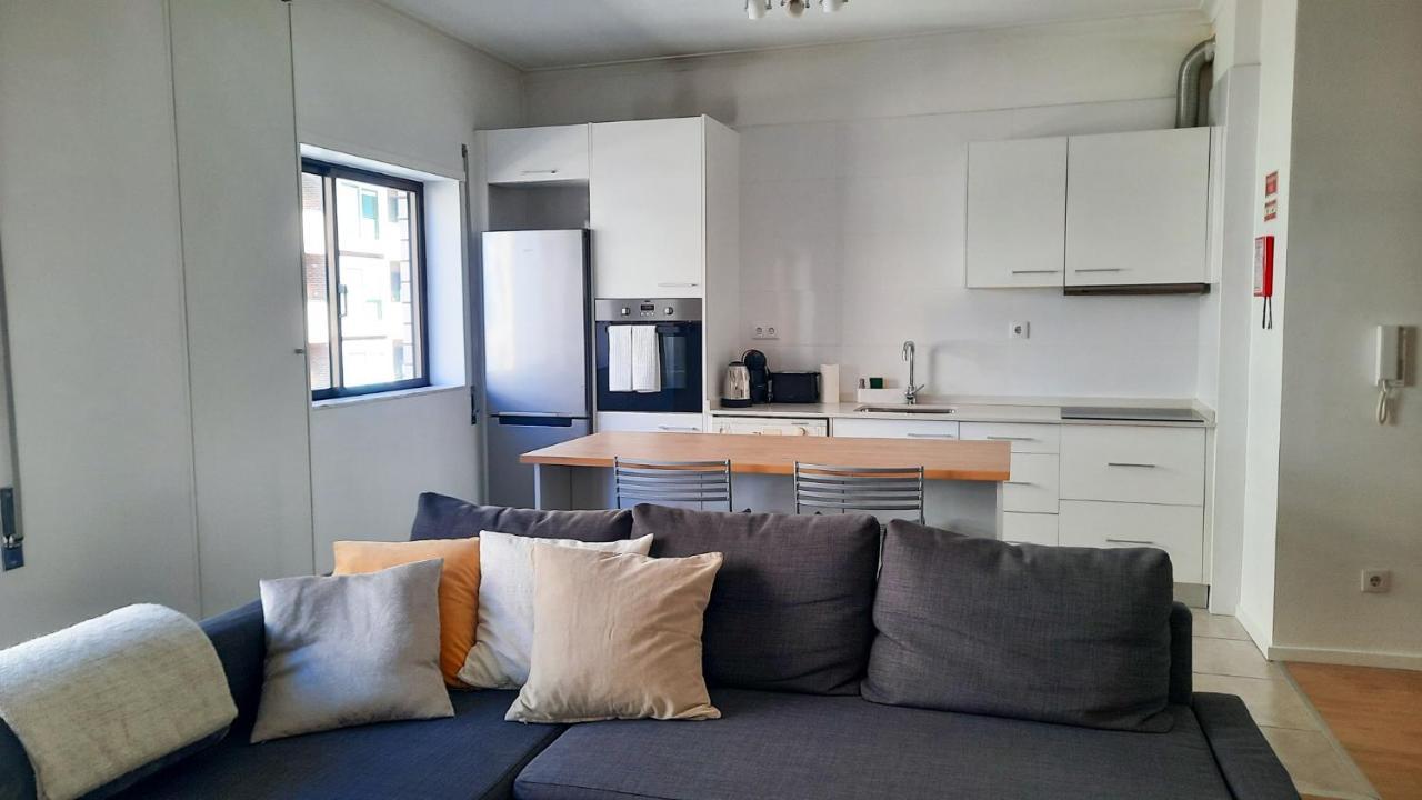 Apartment Lovely 2-bedroom - Near Center!