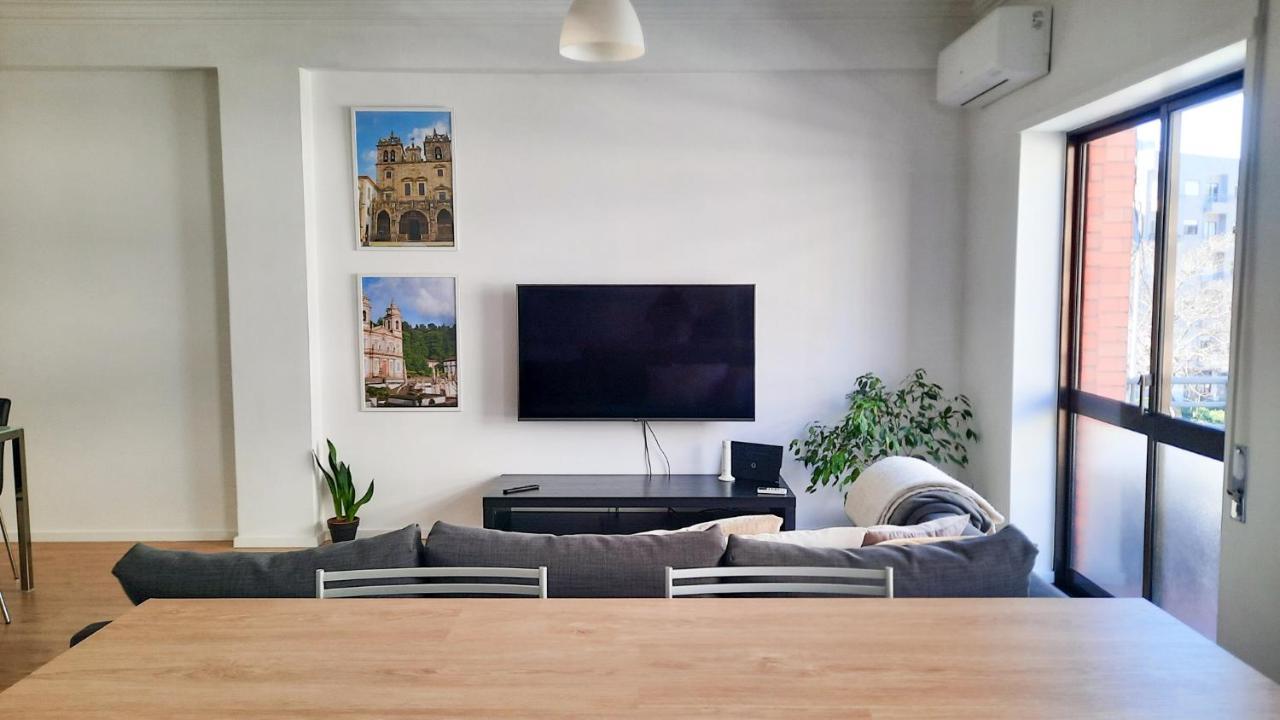 Lovely 2-bedroom - Near Center! Braga